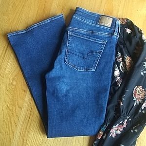 AMERICAN EAGLE Artist Flare Jeans 10 Short
